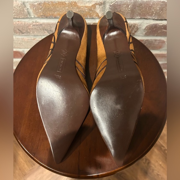 Steven by Steve Madden Brown Suede W/Black Embroidery Heels Size 8.5. - Picture 5 of 9